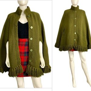 Vintage green hand knit fringed button sweater cape jacket coat cardigan poncho